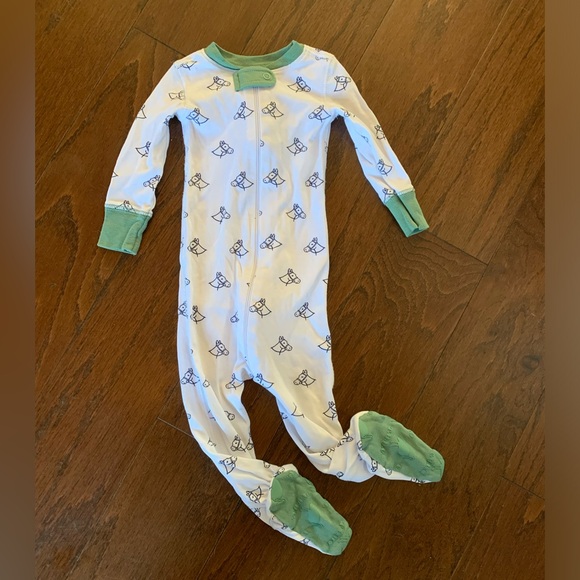 The Beaufort Bonnet Company 6-12 month pajamas - Picture 2 of 4